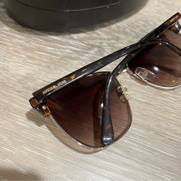 Michael Kors sunglasses Griffin with case - Picture 7 of 8